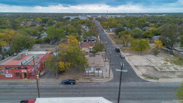 2126 Guadalupe, San Antonio, TX 78207