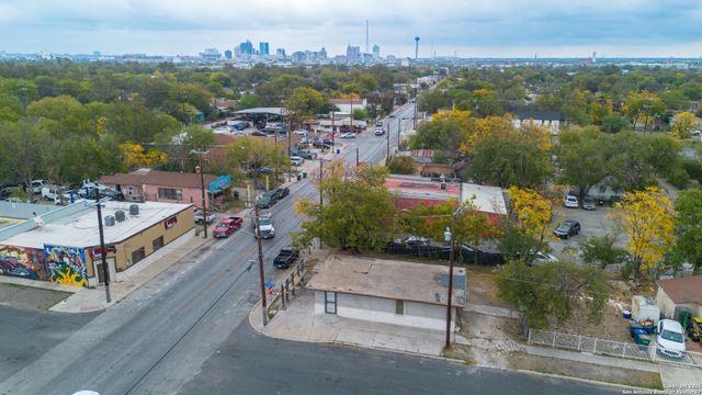 2126 Guadalupe, San Antonio, TX 78207