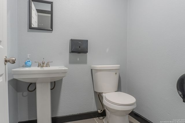 2126 Guadalupe, San Antonio, TX 78207