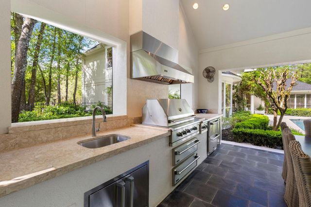 38 Freestone Place, The Woodlands, TX 77382