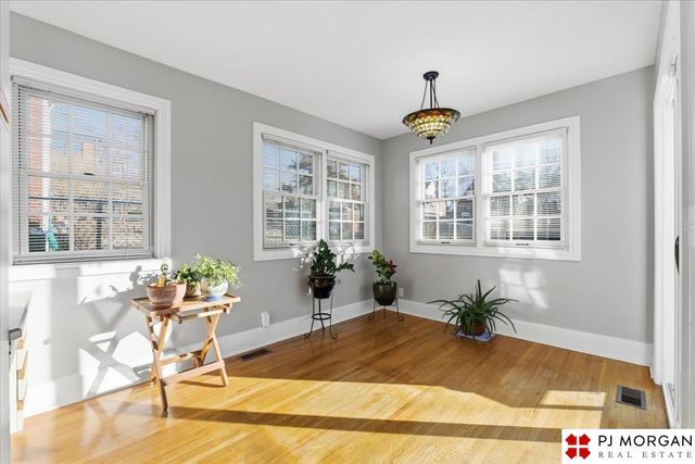 2017 N 55 Street, Omaha, NE 68104