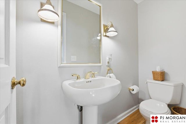 2017 N 55 Street, Omaha, NE 68104