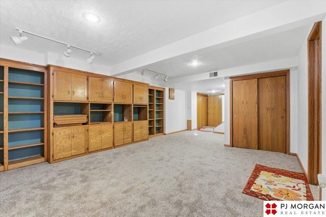 2017 N 55 Street, Omaha, NE 68104