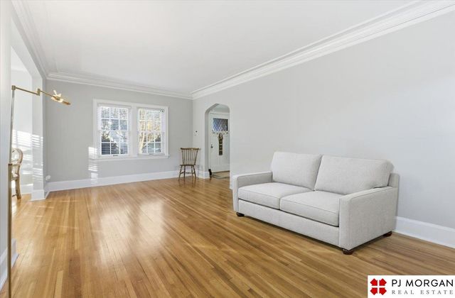 2017 N 55 Street, Omaha, NE 68104