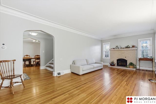 2017 N 55 Street, Omaha, NE 68104