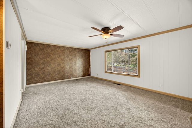 442 Tenney Drive, Rogue River, OR 97537