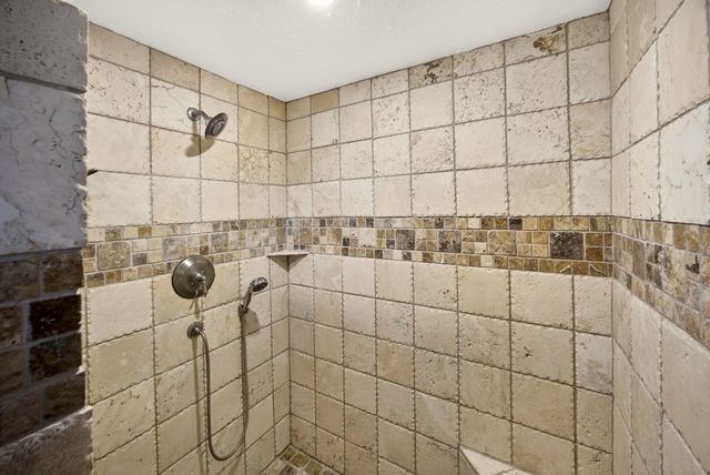 442 Tenney Drive, Rogue River, OR 97537