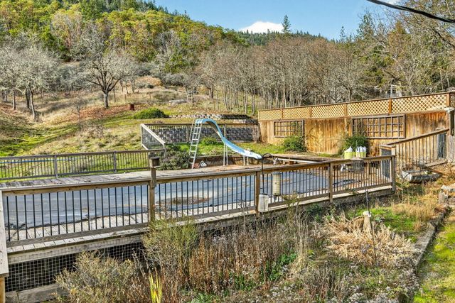 442 Tenney Drive, Rogue River, OR 97537