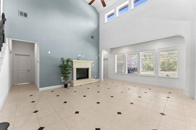 39 Tioga Pl, Tomball, TX 77375