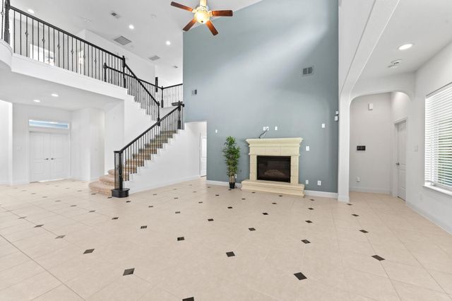 39 Tioga Pl, Tomball, TX 77375