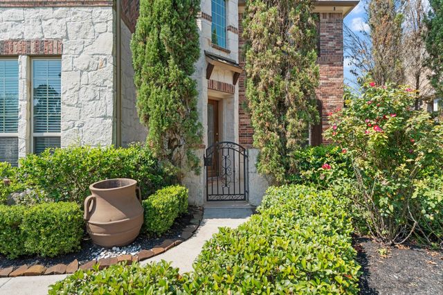 39 Tioga Pl, Tomball, TX 77375