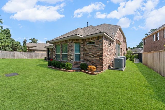 39 Tioga Pl, Tomball, TX 77375