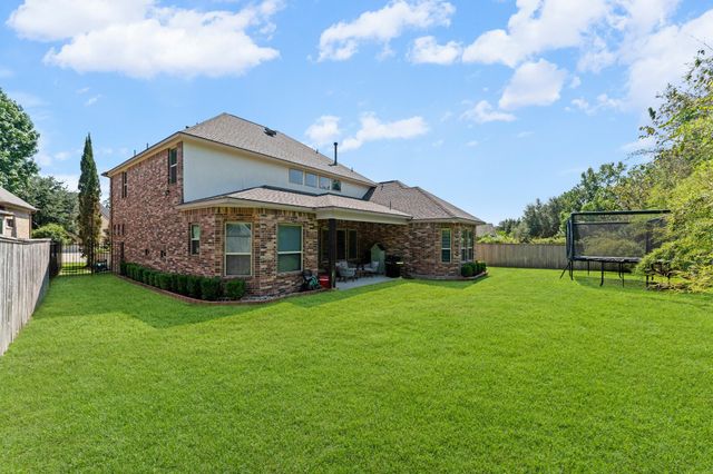 39 Tioga Pl, Tomball, TX 77375