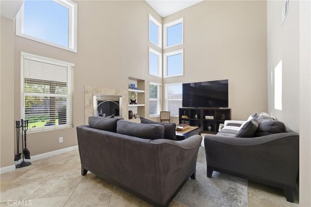 44252 63rd Street W, Lancaster, CA 93536