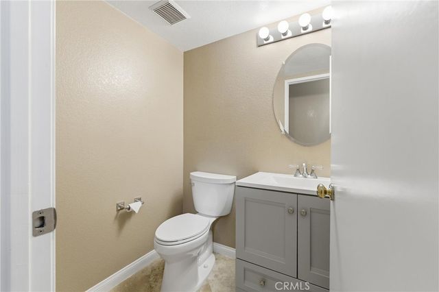 44252 63rd Street W, Lancaster, CA 93536