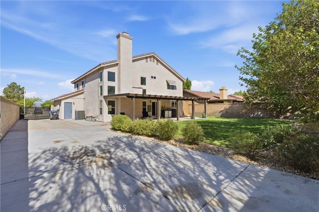 44252 63rd Street W, Lancaster, CA 93536