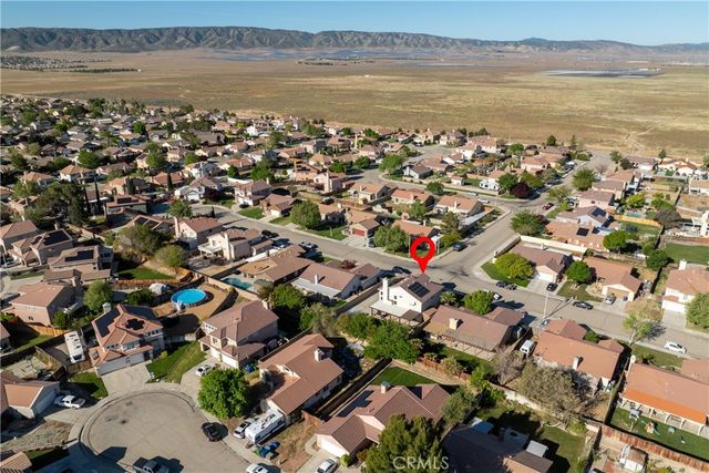 44252 63rd Street W, Lancaster, CA 93536