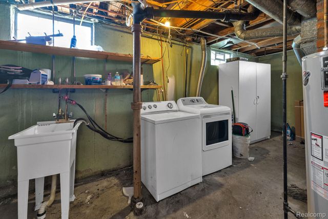 4148 Academy Street, Dearborn Heights, MI 48125