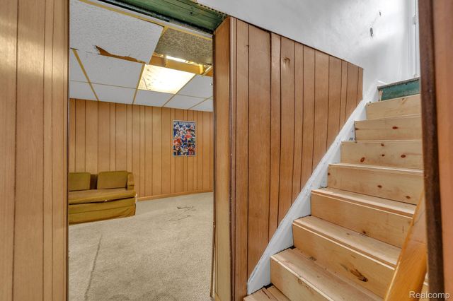 4148 Academy Street, Dearborn Heights, MI 48125