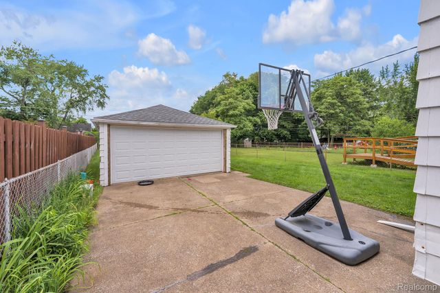 4148 Academy Street, Dearborn Heights, MI 48125