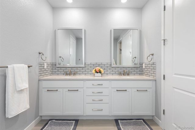 8801 S Ukraine Court, Aurora, CO 80016