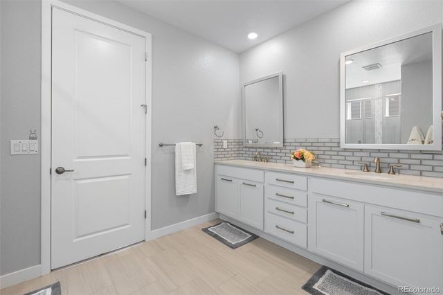 8801 S Ukraine Court, Aurora, CO 80016