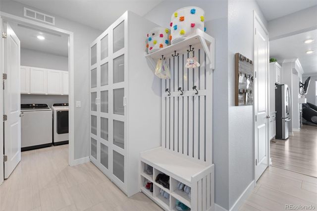 8801 S Ukraine Court, Aurora, CO 80016