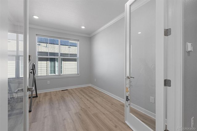 8801 S Ukraine Court, Aurora, CO 80016