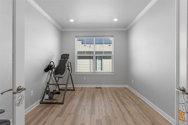 8801 S Ukraine Court, Aurora, CO 80016