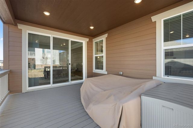 8801 S Ukraine Court, Aurora, CO 80016