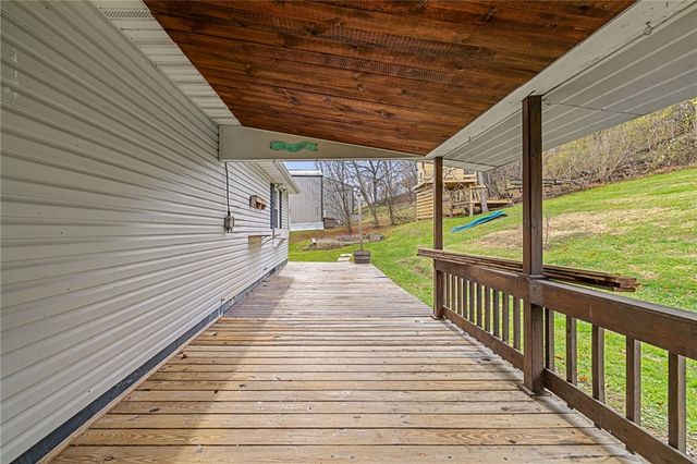 161 Petroleum Ave, Claysville, PA 15323