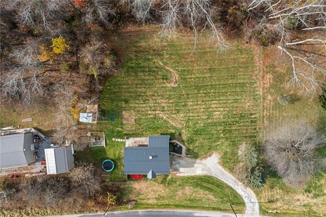 161 Petroleum Ave, Claysville, PA 15323