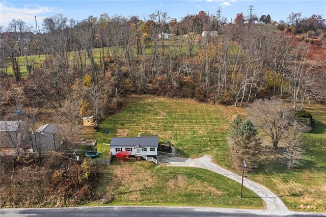 161 Petroleum Ave, Claysville, PA 15323