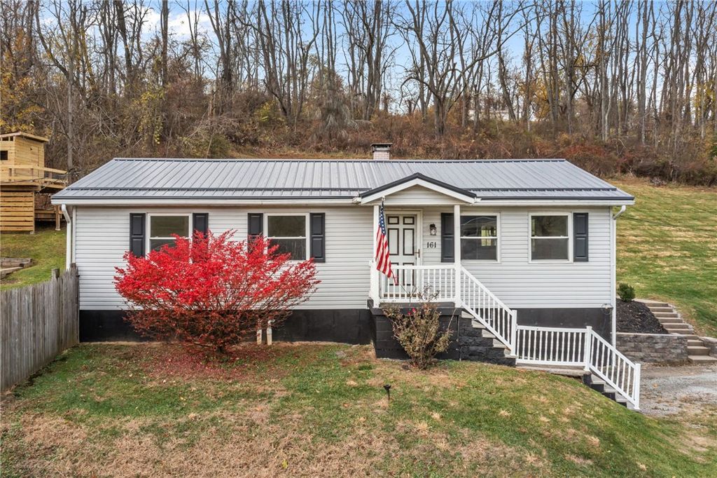 161 Petroleum Ave, Claysville, PA 15323