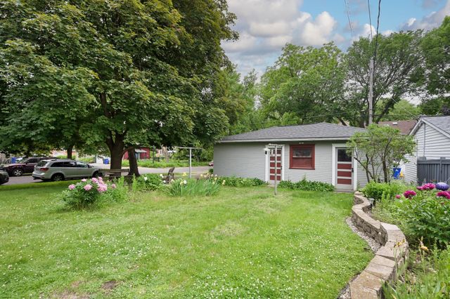 1854 Laurel Avenue, Saint Paul, MN 55104