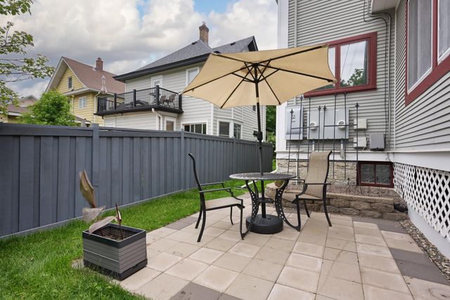 1854 Laurel Avenue, Saint Paul, MN 55104