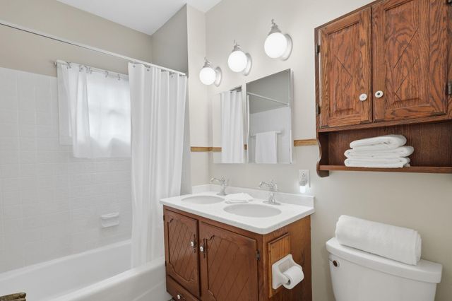 1854 Laurel Avenue, Saint Paul, MN 55104