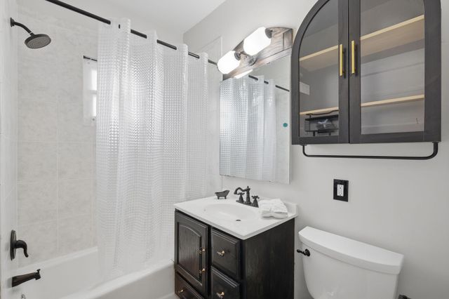 1854 Laurel Avenue, Saint Paul, MN 55104