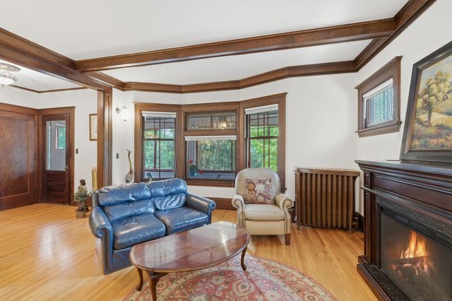 1854 Laurel Avenue, Saint Paul, MN 55104
