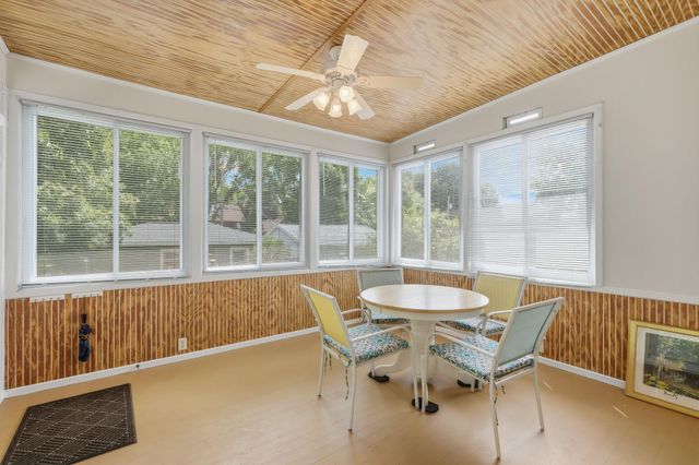 1854 Laurel Avenue, Saint Paul, MN 55104