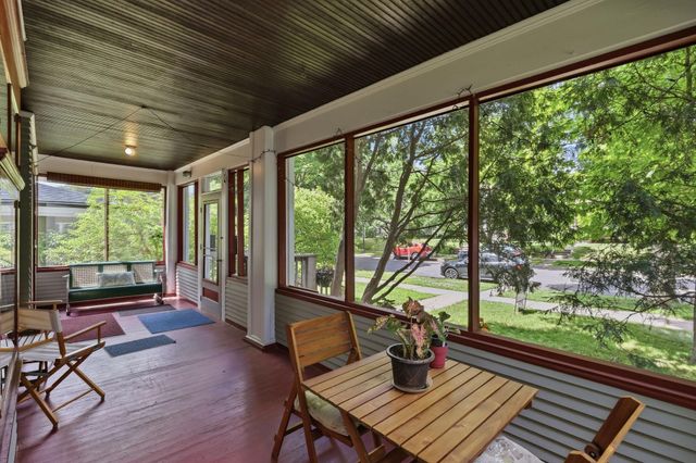 1854 Laurel Avenue, Saint Paul, MN 55104