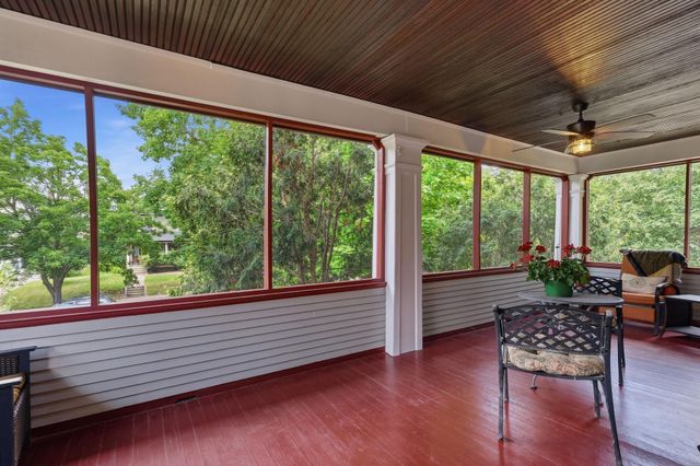 1854 Laurel Avenue, Saint Paul, MN 55104