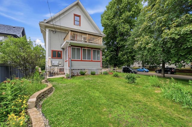 1854 Laurel Avenue, Saint Paul, MN 55104