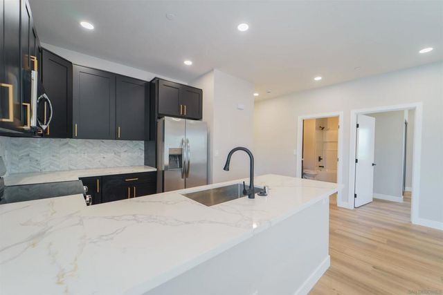 3363 A, San Diego, CA 92102