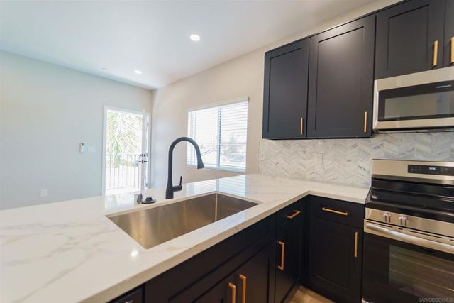 3363 A, San Diego, CA 92102