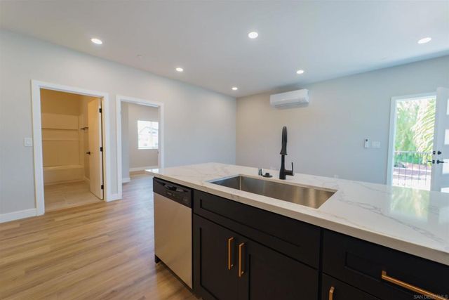 3363 A, San Diego, CA 92102