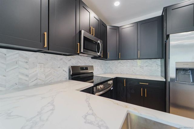 3363 A, San Diego, CA 92102