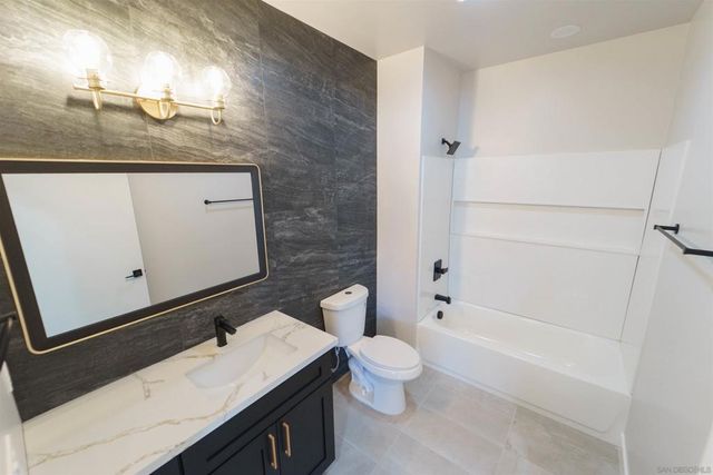 3363 A, San Diego, CA 92102
