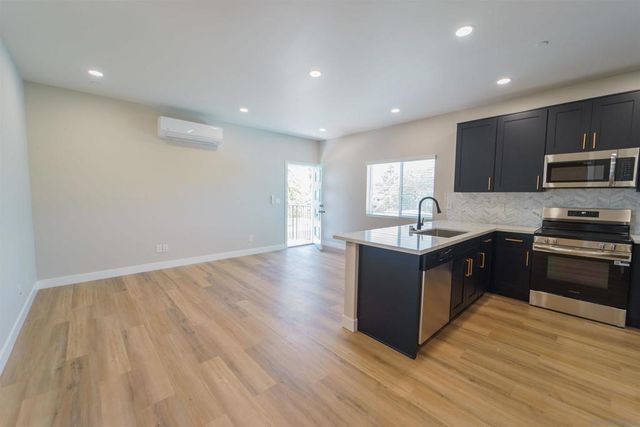 3363 A, San Diego, CA 92102