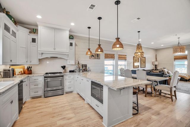 2570 Tide Drive, Port Bolivar, TX 77650